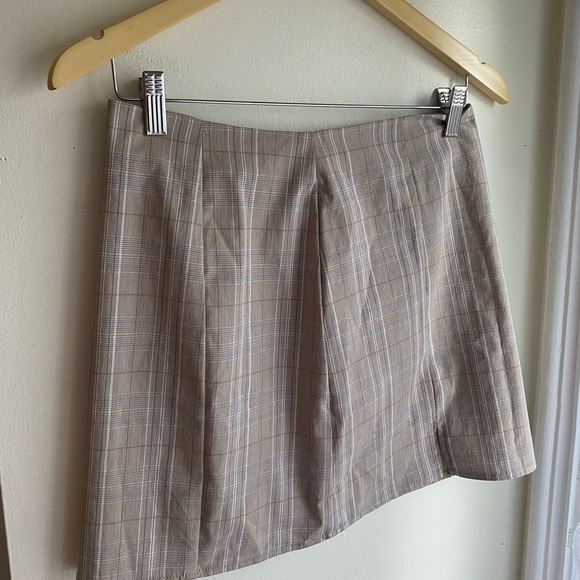 Altar’d State Plaid Tan Mini Skirt Size Medium Women’s Preppy Short Casual - Picture 1 of 5